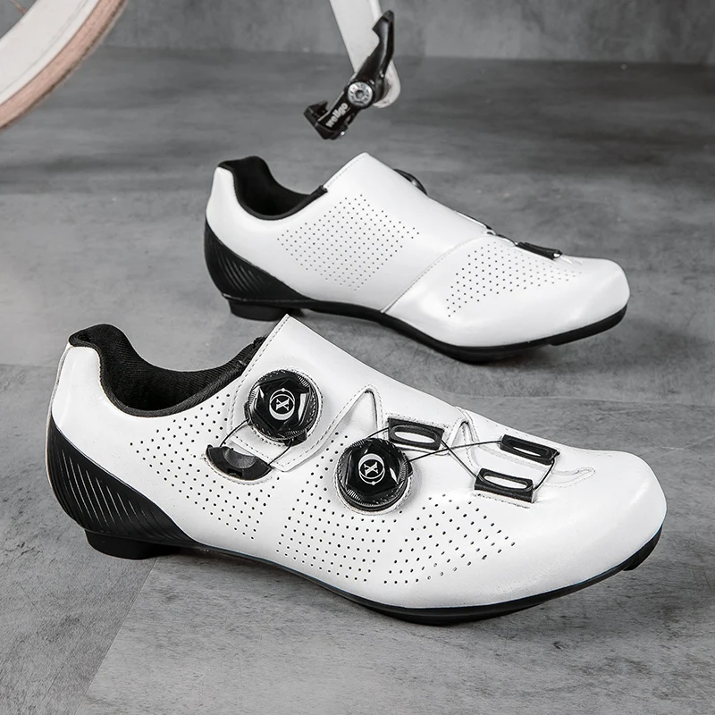 New men's leisure road mountain bike riding shoes fashion four season outdoor commuting hard soled leisure off-road riding shoes
New men's leisure road mountain bike riding shoes fashion four season outdoor commuting hard soled leisure off-road riding shoes