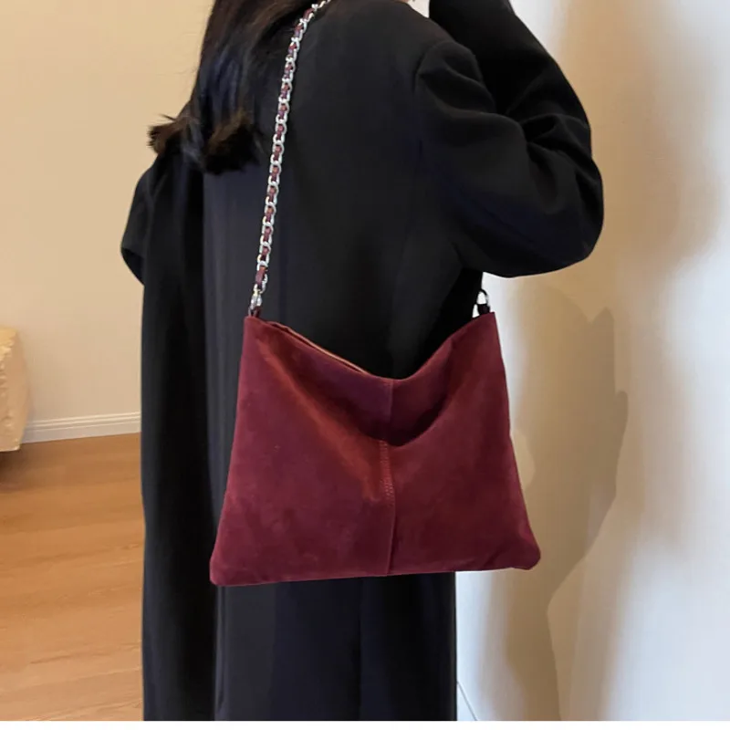 KK 2024 new soft leather frosted suede chain women's fashionable high-capacity commuting shoulder bags female ladies handbags
KK 2024 new soft leather frosted suede chain women's fashionable high-capacity commuting shoulder bags female ladies handbags
