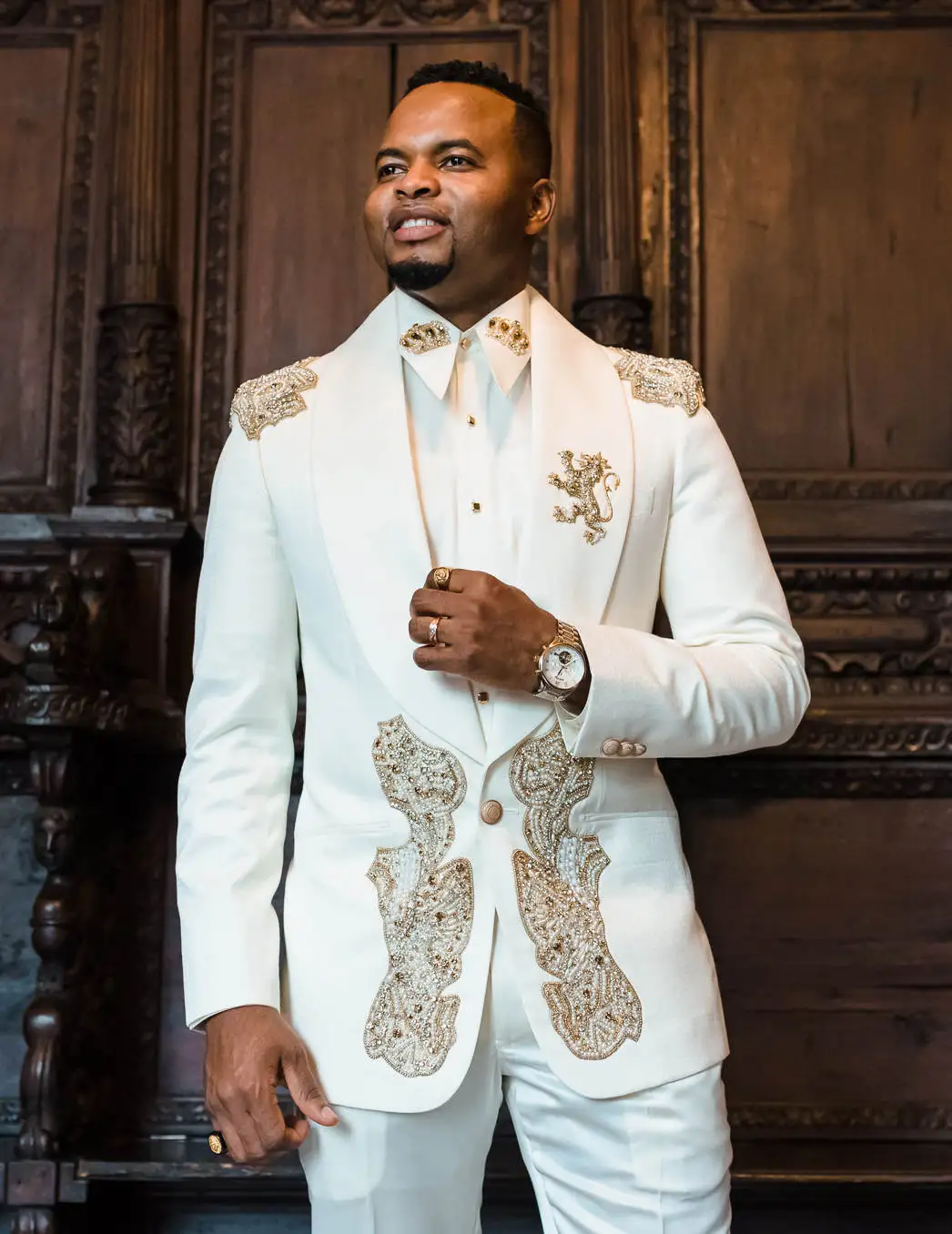 Exquisite Wedding Groom Tuxedo Shawl Lapel Appliques Beadings 2 Piece Blazer Pants Formal Evening Party Men Suits Customized
Exquisite Wedding Groom Tuxedo Shawl Lapel Appliques Beadings 2 Piece Blazer Pants Formal Evening Party Men Suits Customized