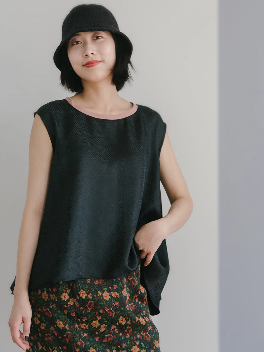 YuanYin Yushan Ji Natural Asymmetrical Color Block Collar Extra Wide Hem Embroidered Silk Shirt Loose Fit round Neck Sleeveless
YuanYin Yushan Ji Natural Asymmetrical Color Block Collar Extra Wide Hem Embroidered Silk Shirt Loose Fit round Neck Sleeveless