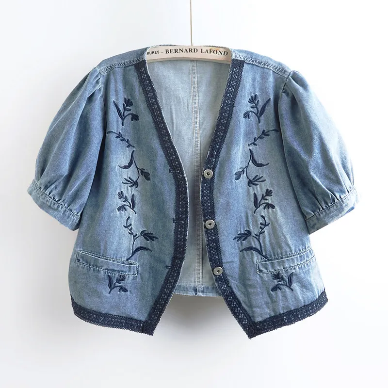 Vintage Flower Embroidery Short Cowboy Outerwear Light Blue Gray Summer New V-Neck Single-Breasted Short Sleeve Jeans Jackets
Vintage Flower Embroidery Short Cowboy Outerwear Light Blue Gray Summer New V-Neck Single-Breasted Short Sleeve Jeans Jackets