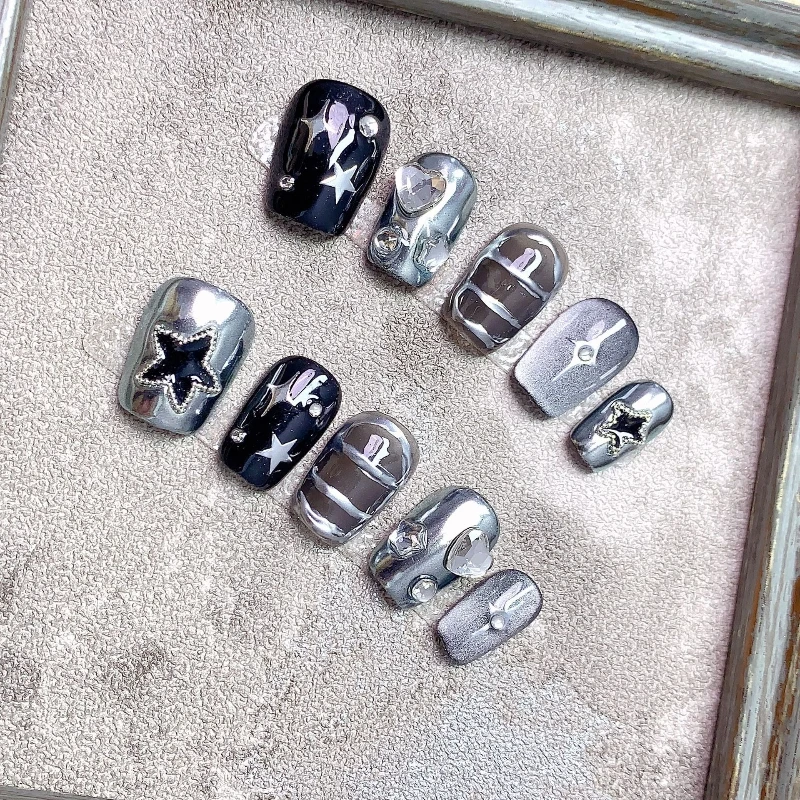 10 Pieces Metallic Silver Black Spice Girls Handmade Press On Nails Y2K Cosmic Stars Fake Nails Removable Reusable
10 Pieces Metallic Silver Black Spice Girls Handmade Press On Nails Y2K Cosmic Stars Fake Nails Removable Reusable