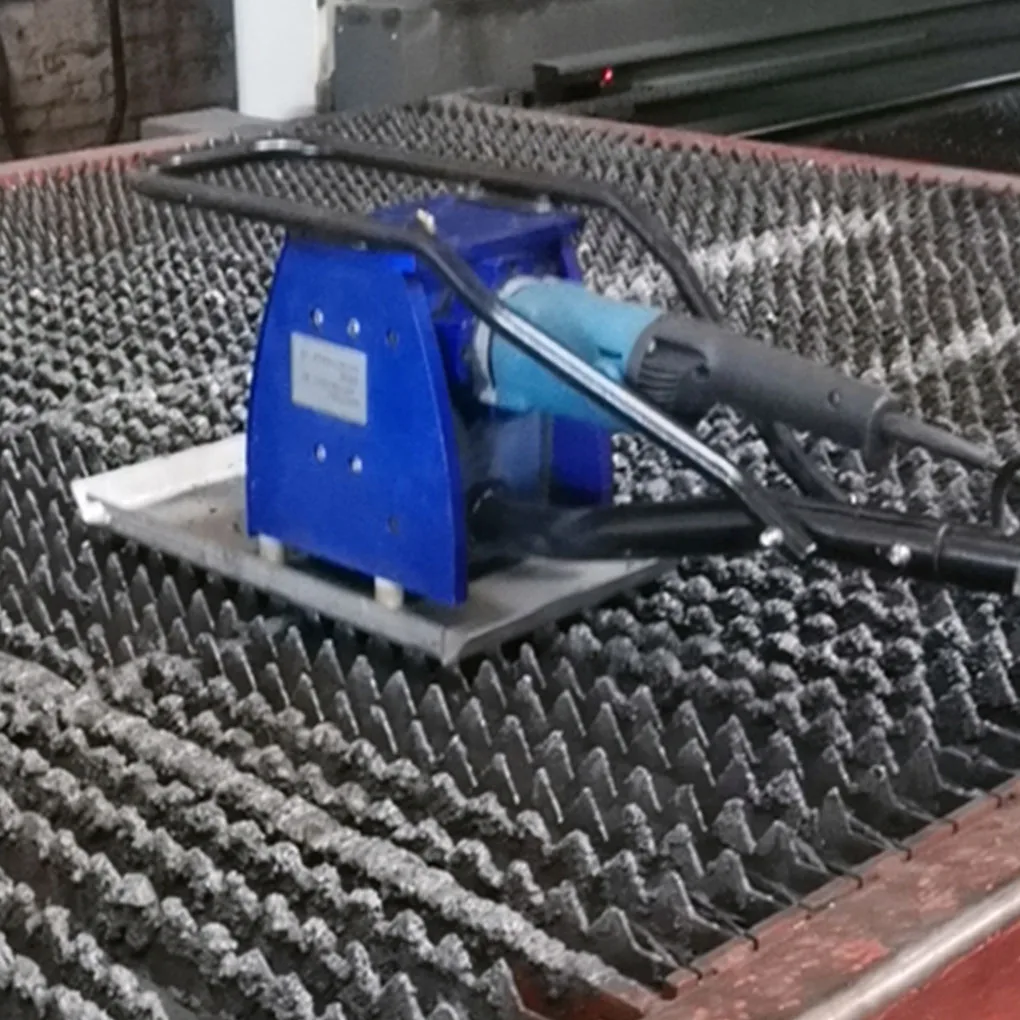 CNC laser cutting machine slag removal laser cutting machine tabletop cleaning machine laser sword grid slag removal machine
CNC laser cutting machine slag removal laser cutting machine tabletop cleaning machine laser sword grid slag removal machine