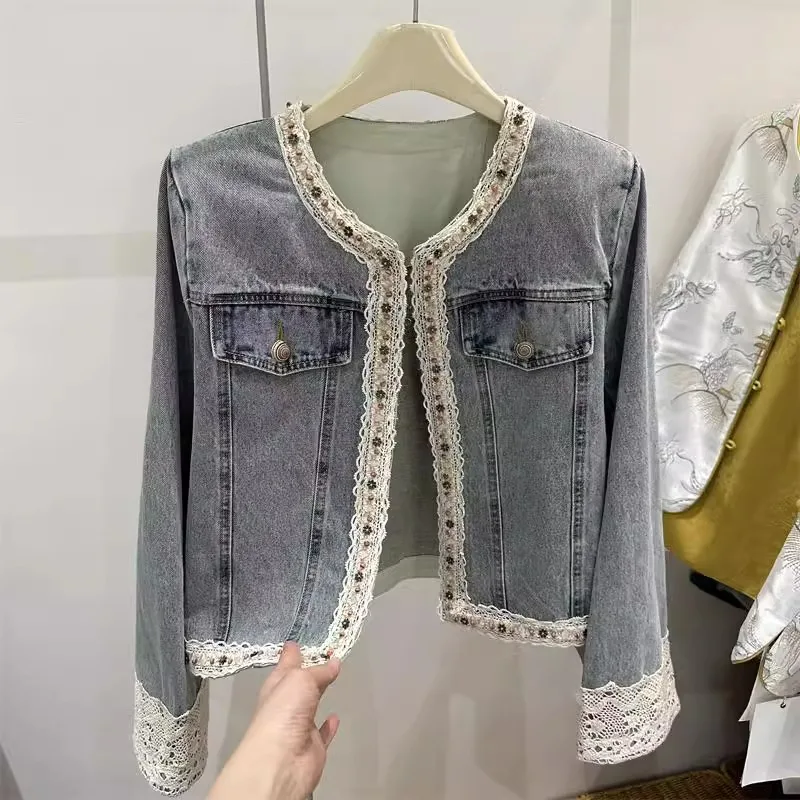 Fashionable Lace Spliced Denim Coat for Women 2026 Spring Retro Beading Round Neck Long Sleeve Jacket New Loose Casual Outerwear
Fashionable Lace Spliced Denim Coat for Women 2026 Spring Retro Beading Round Neck Long Sleeve Jacket New Loose Casual Outerwear