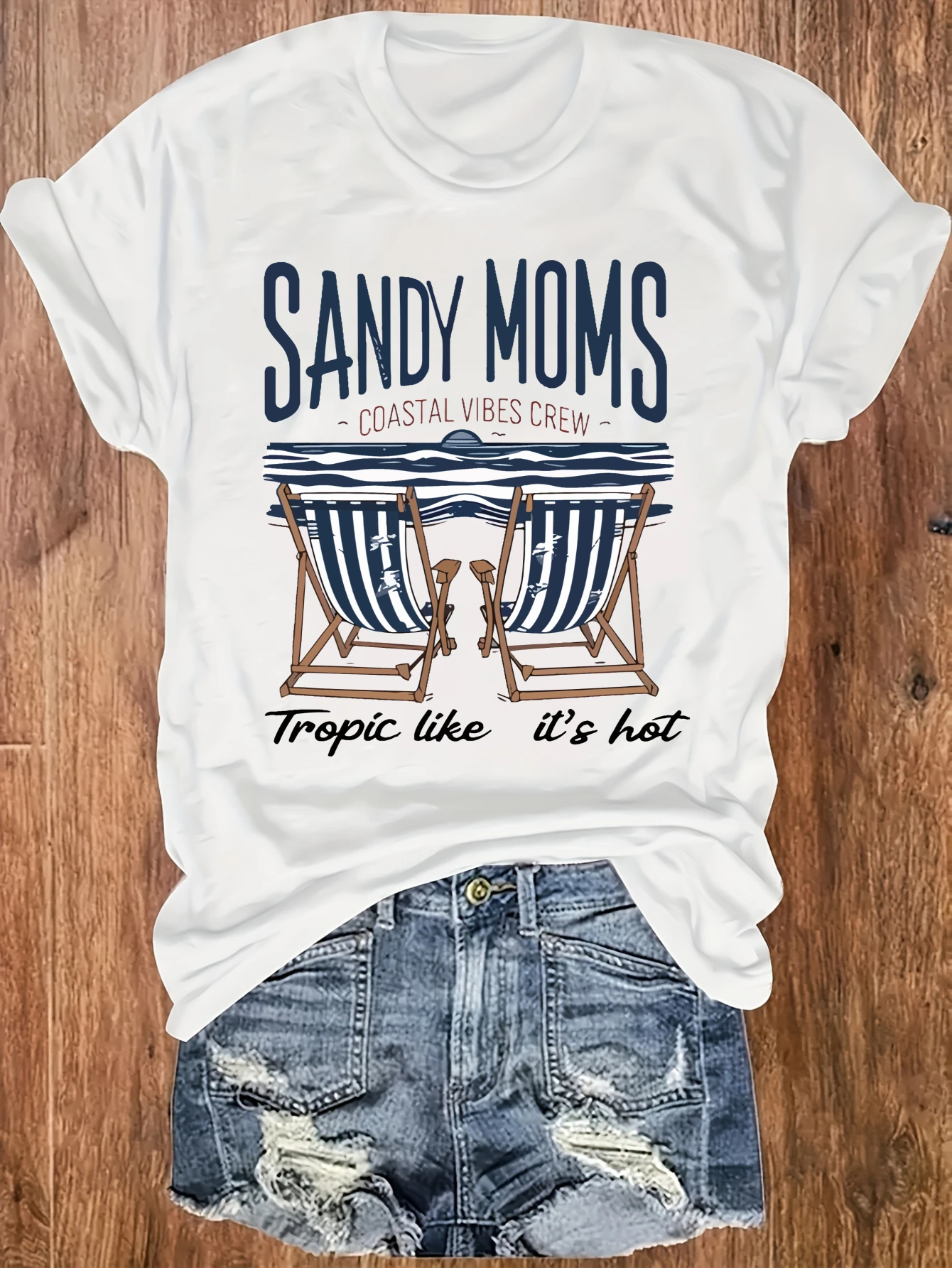 Женская майка больших размеров Sandy Moms Coastal Vibes Crew Tropic Like Its Hot. Подходит для занятий спортом и повседневной носки. Для летнего пляжа.
Женская майка больших размеров Sandy Moms Coastal Vibes Crew Tropic Like Its Hot. Подходит для занятий спортом и повседневной носки. Для летнего пляжа.