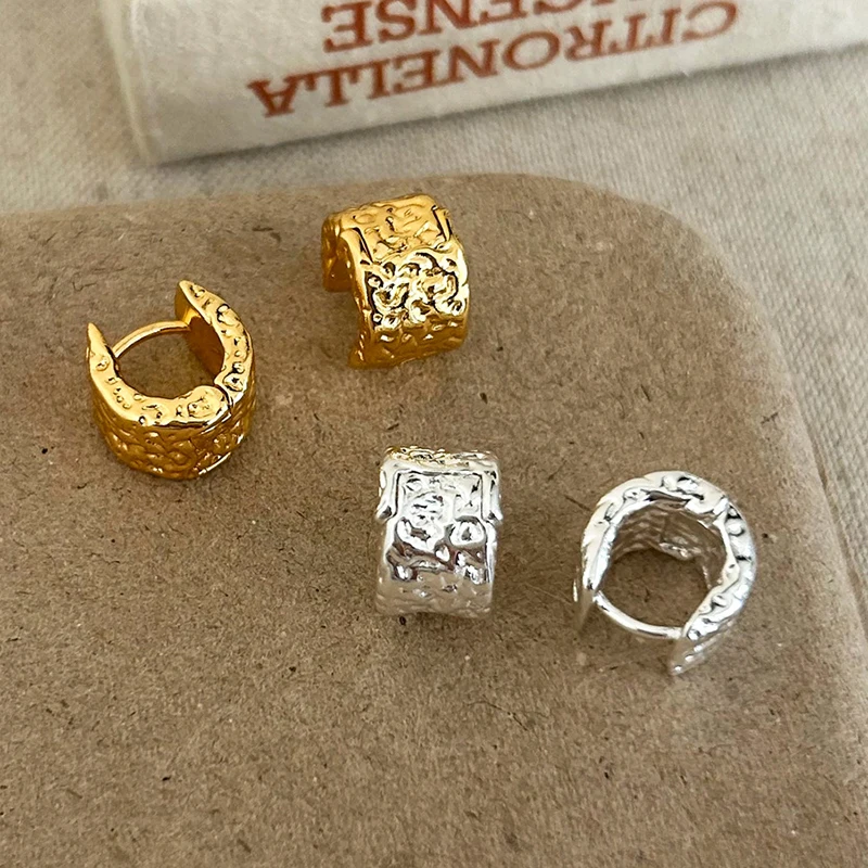 PONYKISS 925 Sterling Silver 18K Gold Irregular Folded Round Hoop Earrings for Women Classic Fine Jewelry Geometric Accessories
PONYKISS 925 Sterling Silver 18K Gold Irregular Folded Round Hoop Earrings for Women Classic Fine Jewelry Geometric Accessories