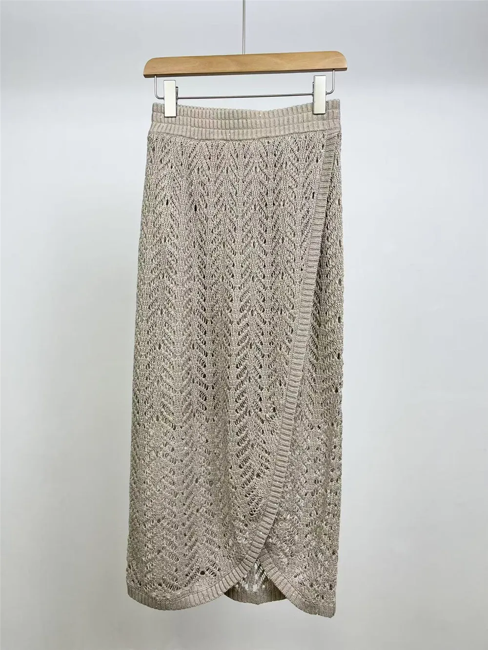 Summer New Women's Elastic High Waisted Hollow Sequined Linen Knitted Mid Length Skirt
Summer New Women's Elastic High Waisted Hollow Sequined Linen Knitted Mid Length Skirt