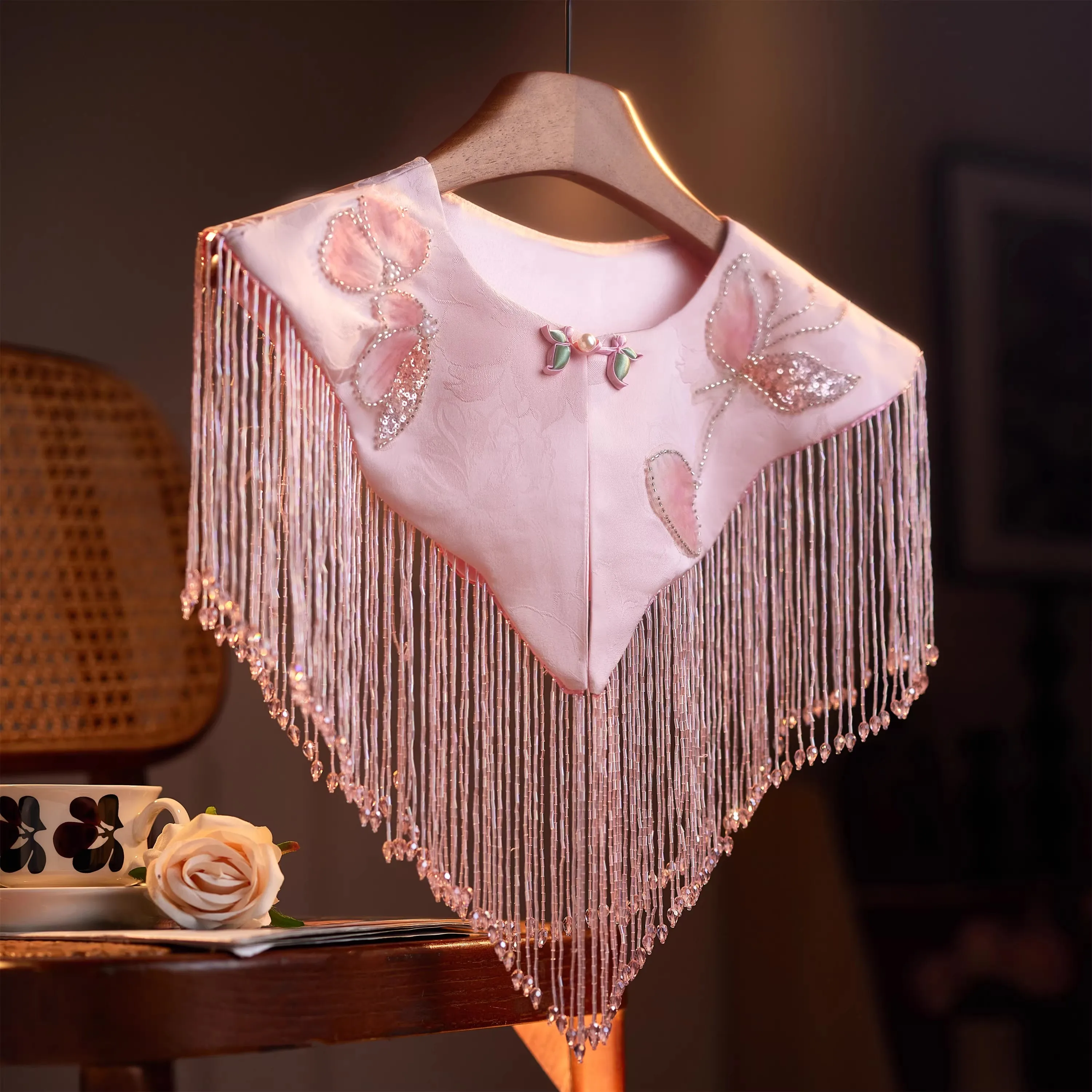 Women's Long Shiny Tassel Pink Pashmina Female Spring Summer Vintage Shawl Cloak Collar R2344
Women's Long Shiny Tassel Pink Pashmina Female Spring Summer Vintage Shawl Cloak Collar R2344