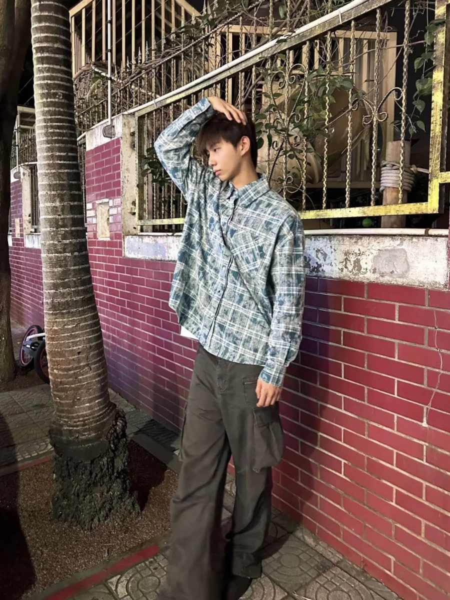 American Retro een Mist Men's Plaid irt Loose Fit Cotton Long Sve Button up Casual irt for All Seasons
American Retro een Mist Men's Plaid irt Loose Fit Cotton Long Sve Button up Casual irt for All Seasons