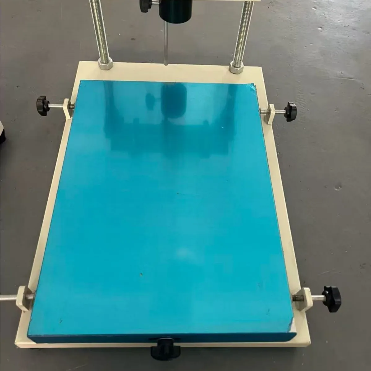 Mini Manual Silk Screen Printing Workbench, Portable Hand Screen Printing Table for DIY Printing Projects
Mini Manual Silk Screen Printing Workbench, Portable Hand Screen Printing Table for DIY Printing Projects