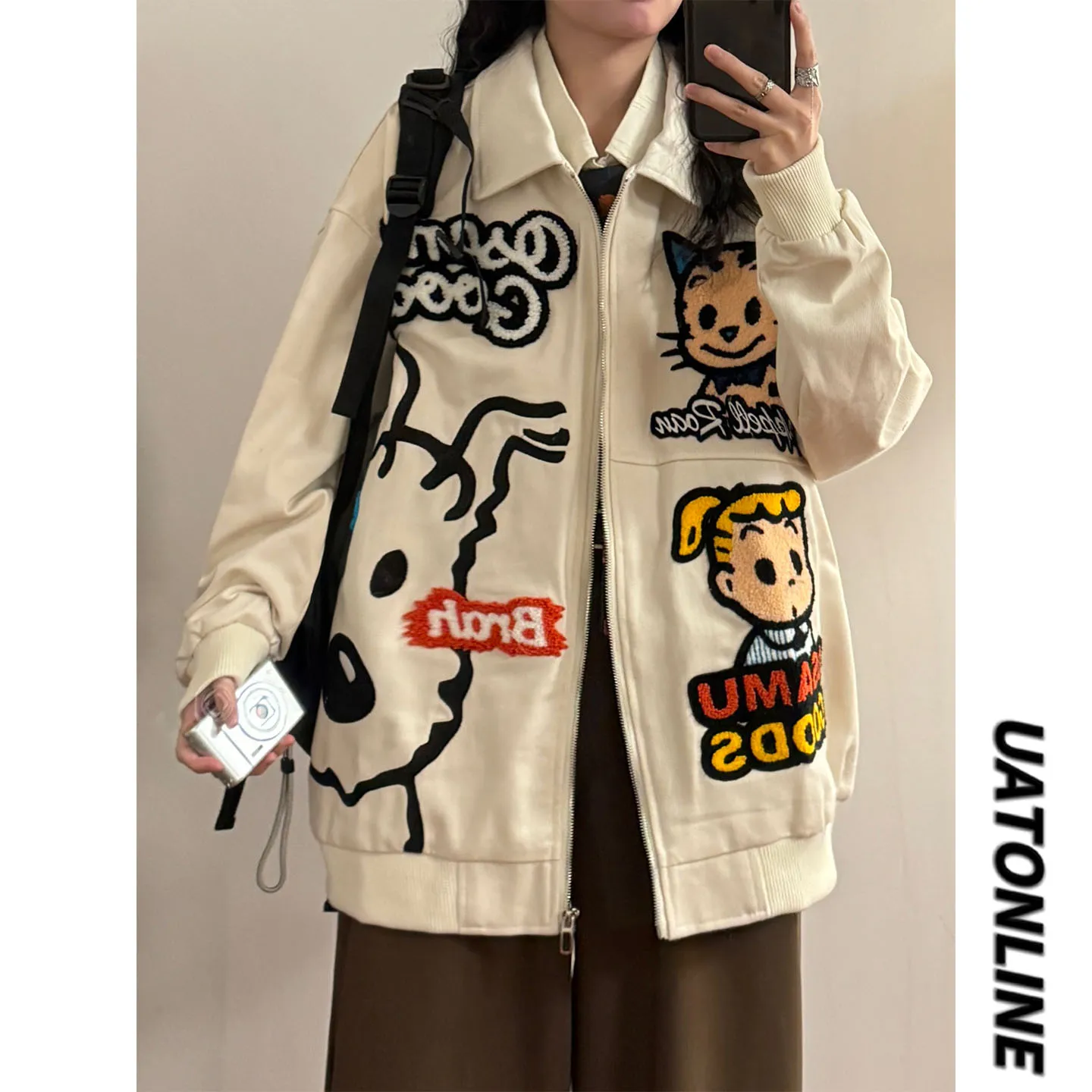UATONLINE2026 Весенняя американская ретро-куртка с мультяшной вышивкой, свободного кроя, с воротником-бомбером, ветрозащитная, с длинными рукавами
UATONLINE2026 Весенняя американская ретро-куртка с мультяшной вышивкой, свободного кроя, с воротником-бомбером, ветрозащитная, с длинными рукавами