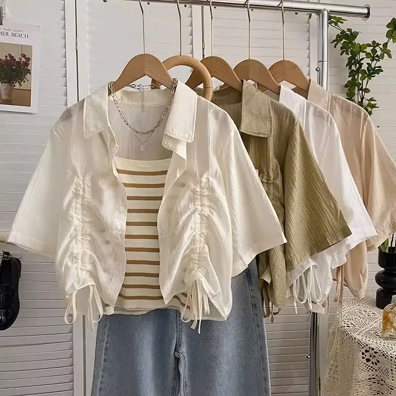 Summer 2025 Women's ort Sve Dstring Design Sensation Sun Protection irt Thin Cardigan Outerwear Faionable Versatile
Summer 2025 Women's ort Sve Dstring Design Sensation Sun Protection irt Thin Cardigan Outerwear Faionable Versatile