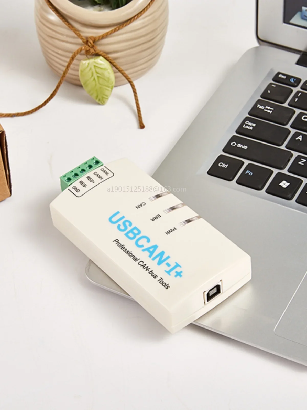 Intelligent CAN analyzer with isolated USB to CAN bus module CAN card transceiver
Intelligent CAN analyzer with isolated USB to CAN bus module CAN card transceiver