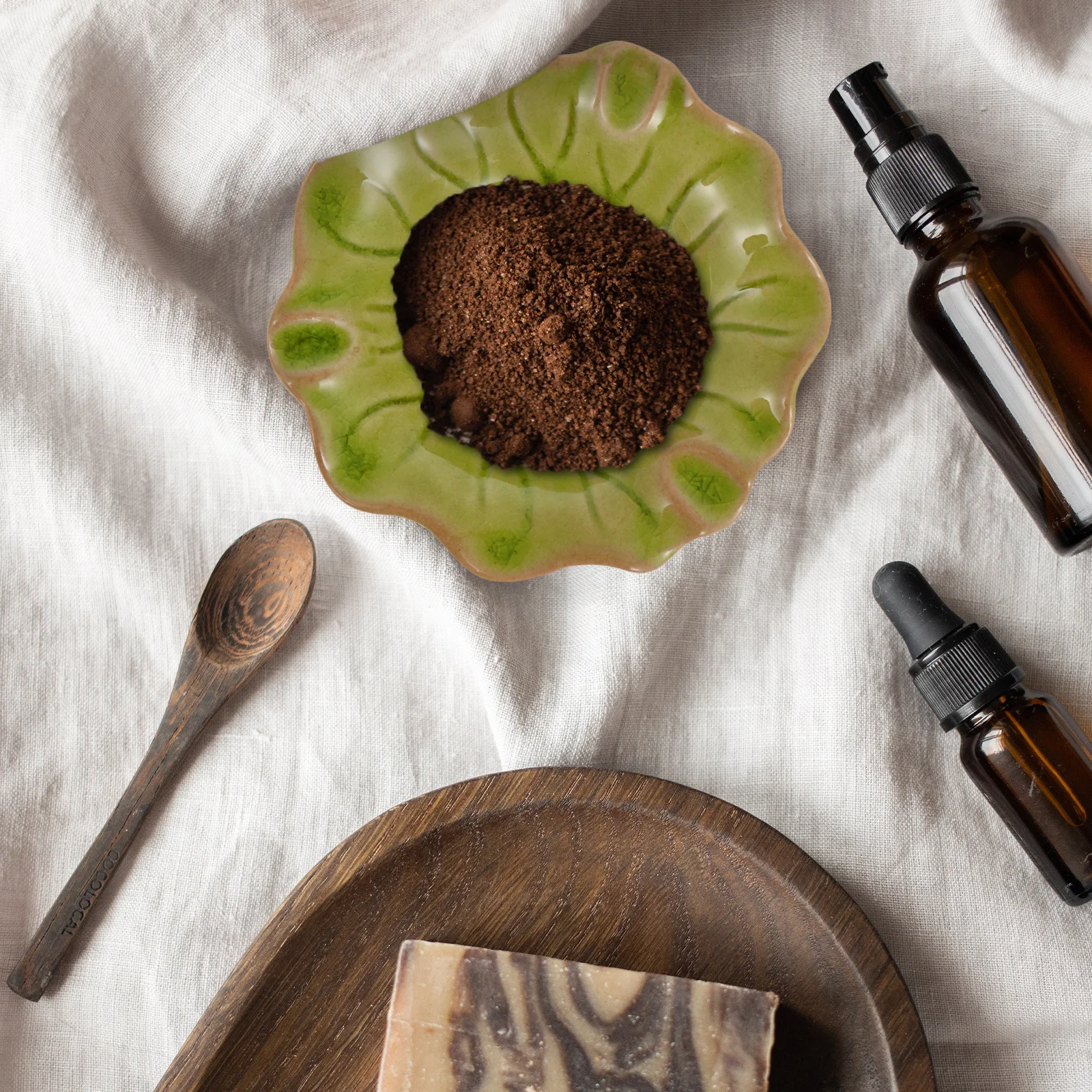 Ceramic Essential Oil Tray Aromatherapy Plate Essential Oil Bottle Holder Facial Mask Mixing Bowl Aromatherapy Bowl
Ceramic Essential Oil Tray Aromatherapy Plate Essential Oil Bottle Holder Facial Mask Mixing Bowl Aromatherapy Bowl