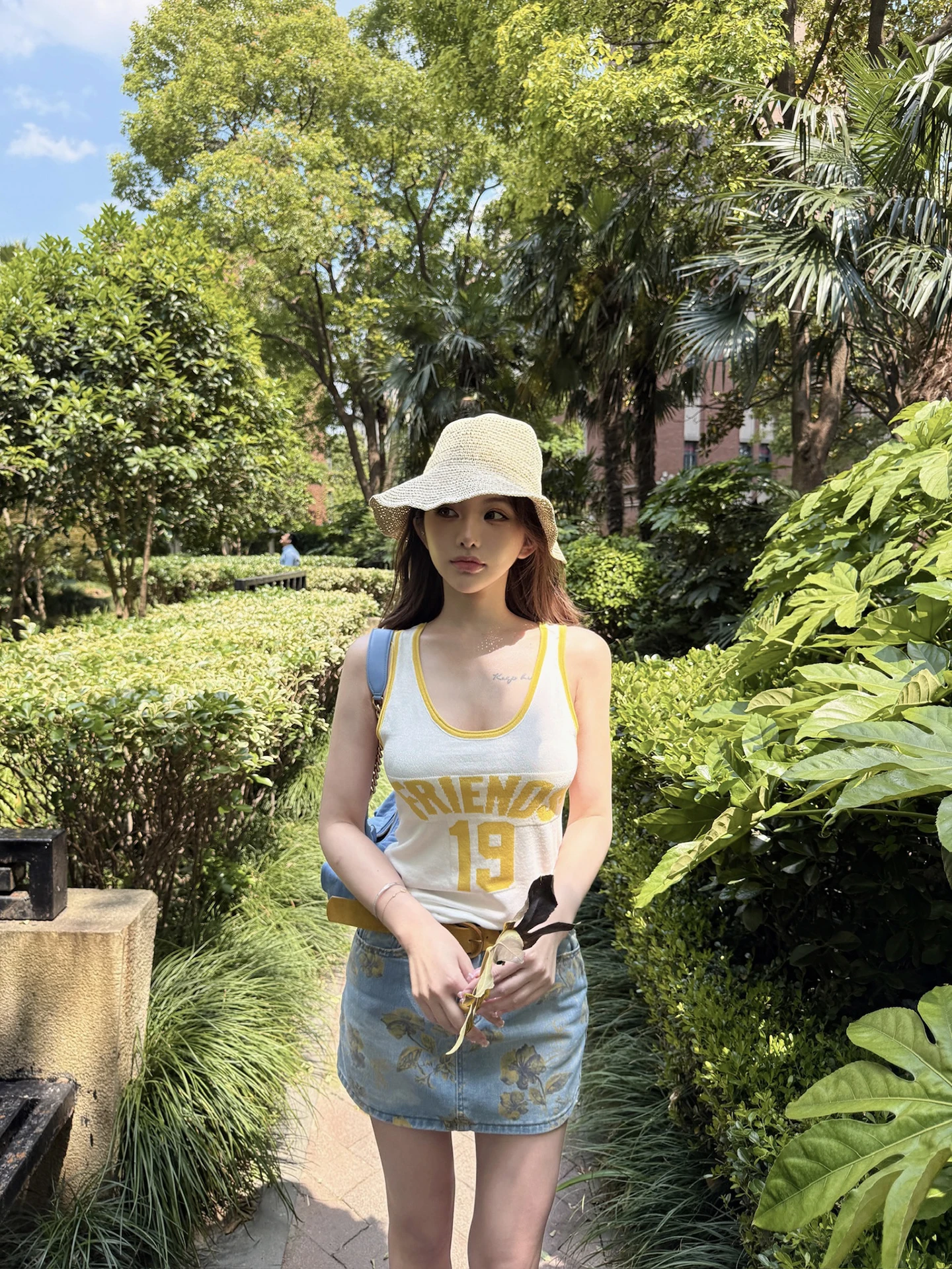 Джинсовая юбка PiRui S с желтыми цветами, женская летняя новинка, с завышенной талией, с поясом, джинсы для женщин
Джинсовая юбка PiRui S с желтыми цветами, женская летняя новинка, с завышенной талией, с поясом, джинсы для женщин