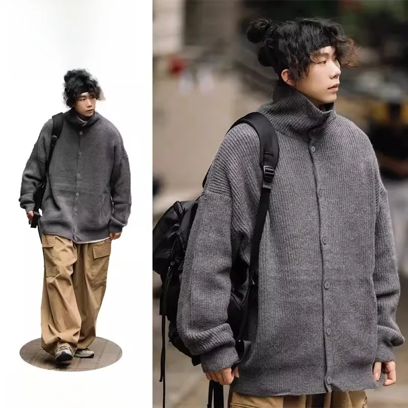 Японский свитер с высоким воротником на пуговицах в стиле ретро, мужской теплый цветной свитер для пар, простой вязаный свитер для колледжа
Японский свитер с высоким воротником на пуговицах в стиле ретро, мужской теплый цветной свитер для пар, простой вязаный свитер для колледжа