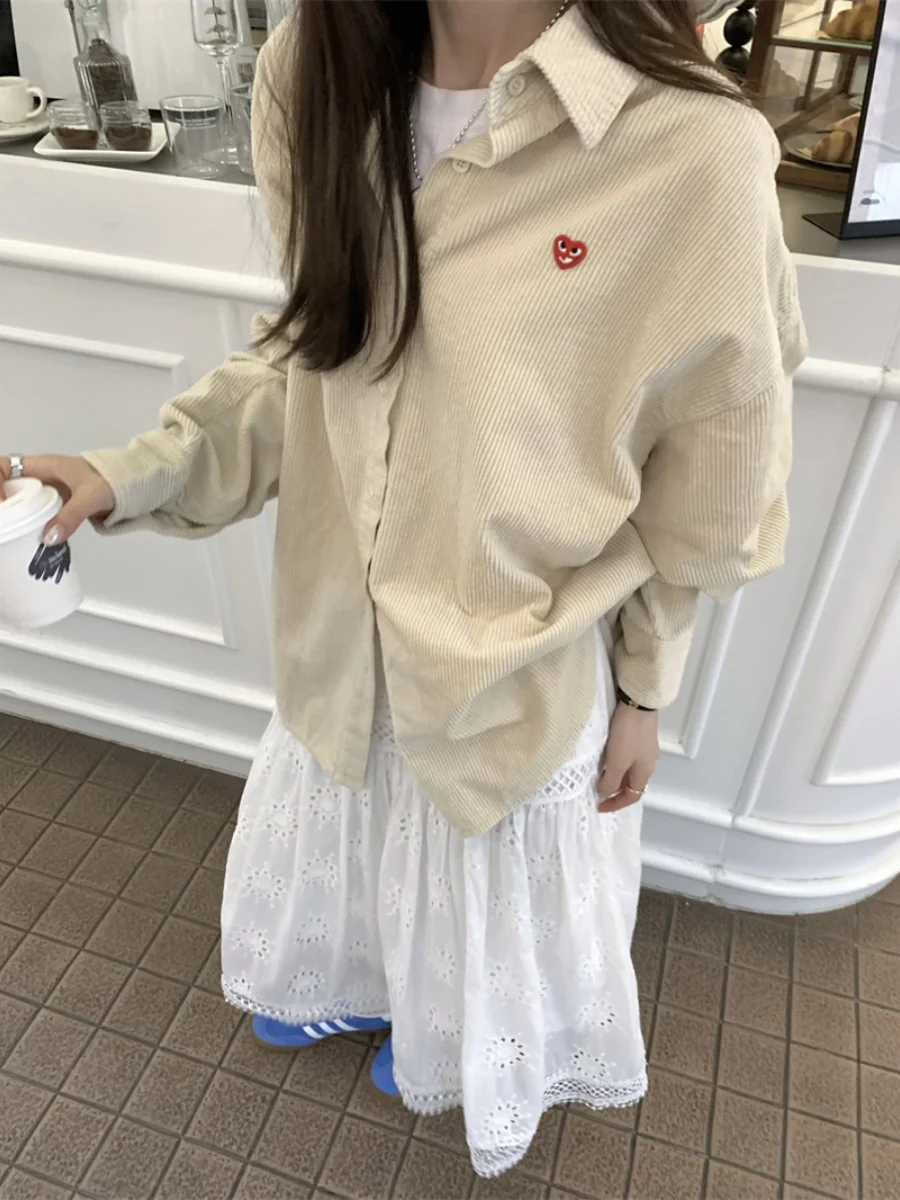 plus Size Women's Retro Collar Embroidered Corduroy Heart irt Spring New Loose Versatile Top Coat Korean Sle Long Sve
plus Size Women's Retro Collar Embroidered Corduroy Heart irt Spring New Loose Versatile Top Coat Korean Sle Long Sve