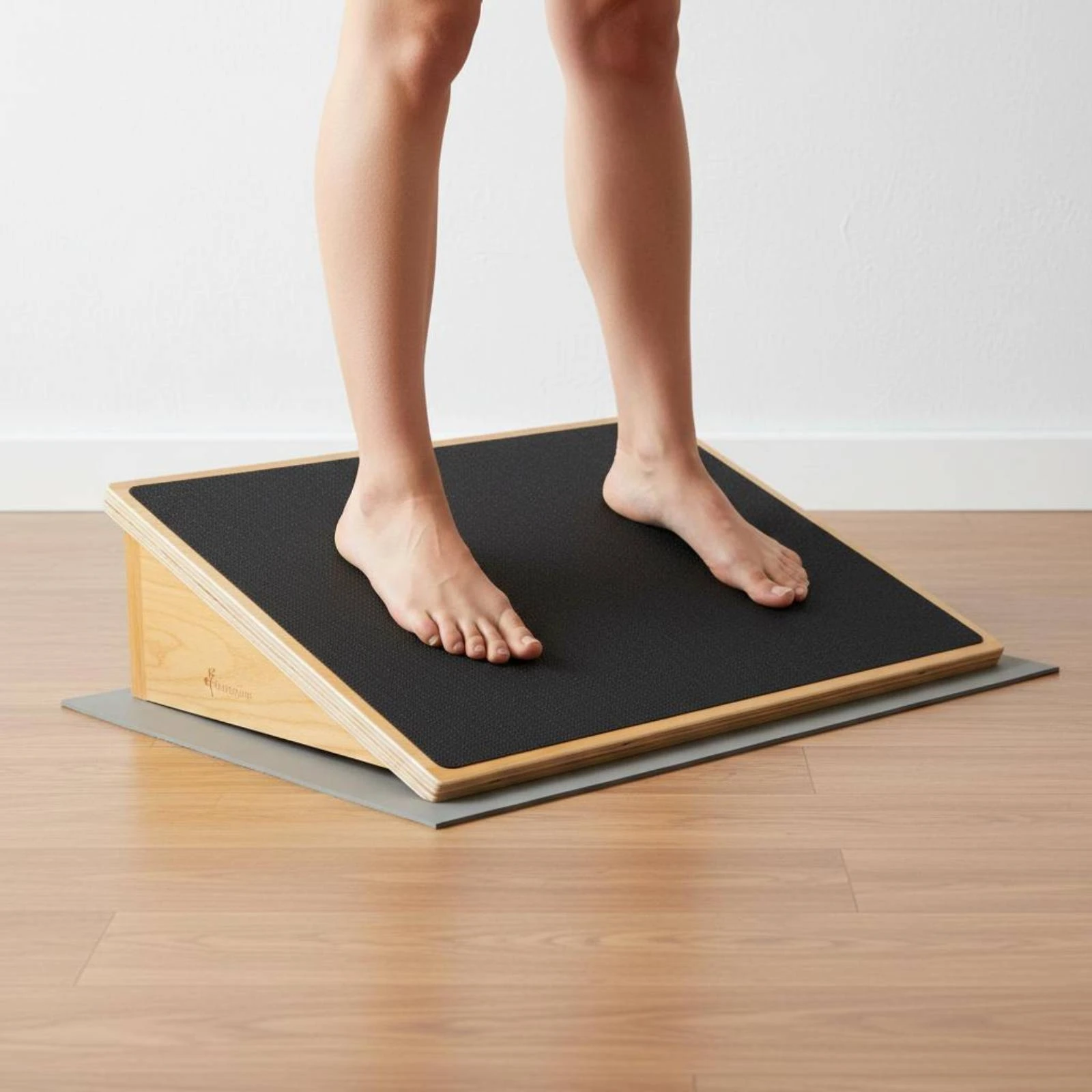 Wooden Slant Board Sturdy Wood Build Calf Stretch Board Wooden Incline Instructor Physical Rehabilitation Fitness Gear Injury
Wooden Slant Board Sturdy Wood Build Calf Stretch Board Wooden Incline Instructor Physical Rehabilitation Fitness Gear Injury