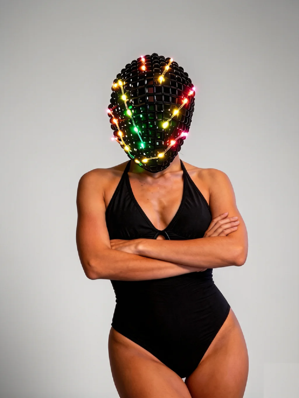 LED Diamond Headgear Spikes Studded Full Face Jewel Margiela Mask Cosplay Night Club Party Helmet
LED Diamond Headgear Spikes Studded Full Face Jewel Margiela Mask Cosplay Night Club Party Helmet
