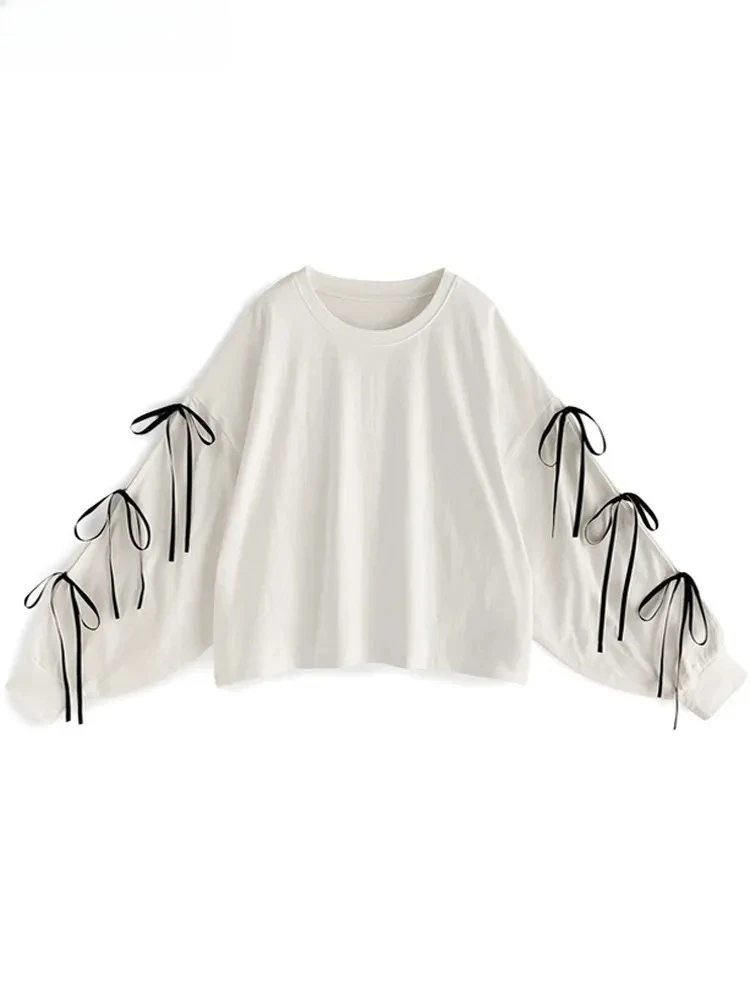 Spring and Summer New 2025 Japanese Sweet Versatile Long Sleeve T-shirt Bow Lace-up Shoulder Cotton Crew Neck Loose Top
Spring and Summer New 2025 Japanese Sweet Versatile Long Sleeve T-shirt Bow Lace-up Shoulder Cotton Crew Neck Loose Top