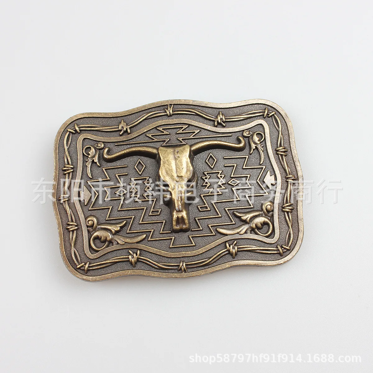 Западная джинсовая пряжка для ремня из сплава оксидированного металла, гладкая, с одной кнопкой
Западная джинсовая пряжка для ремня из сплава оксидированного металла, гладкая, с одной кнопкой