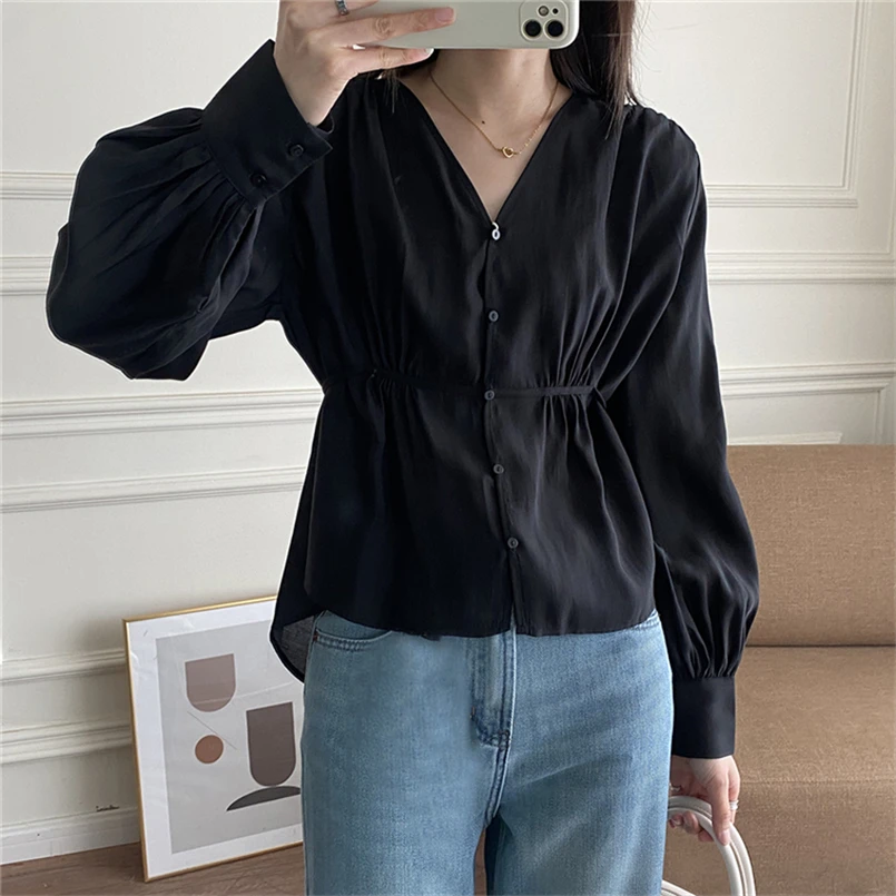 Vintage Women's Shirts Elegant Chic Female Blouse Waist Lace-up Solid Shirts and Blouses V-Neck Loose Office Ladies Tops 2025
Vintage Women's Shirts Elegant Chic Female Blouse Waist Lace-up Solid Shirts and Blouses V-Neck Loose Office Ladies Tops 2025