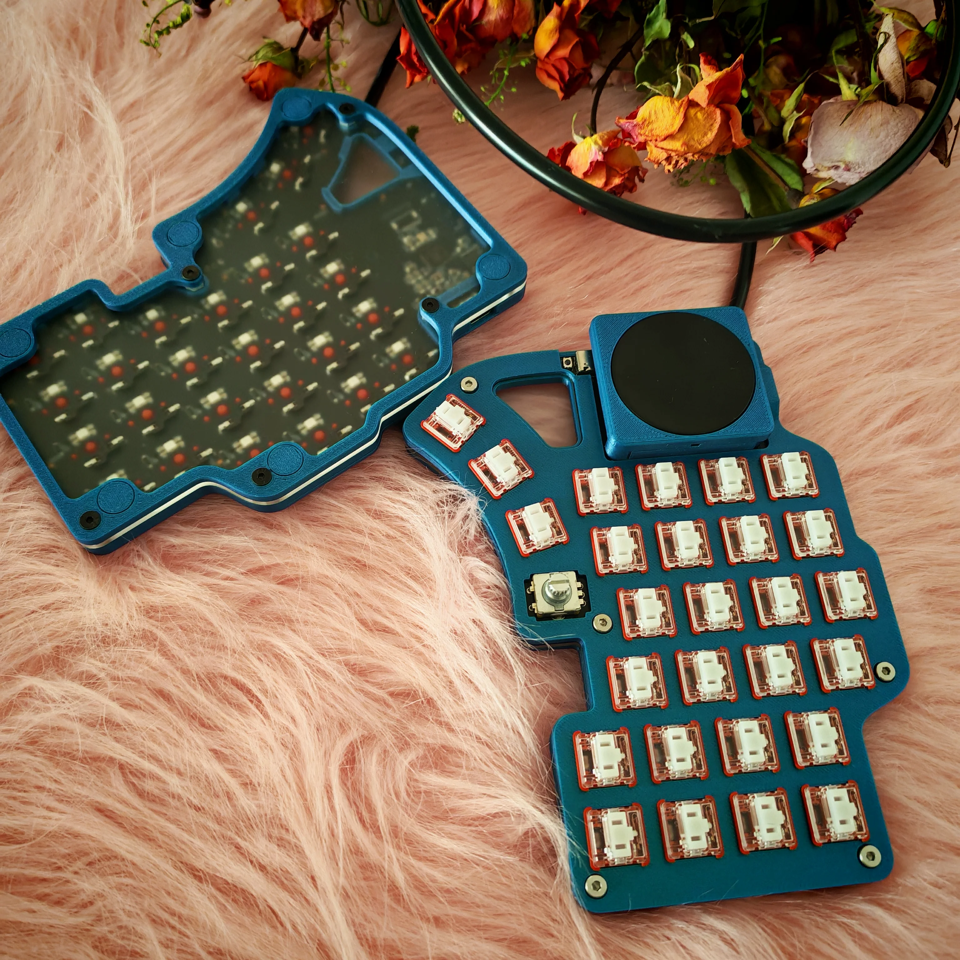 Комплект раскладной клавиатуры Dilemma Max 4x6 с настраиваемым тачпадом Procyon для мыши MX/Choc Axis, FDM-печать, проводная, однорежимная, с возможностью горячей замены, Teclado
Комплект раскладной клавиатуры Dilemma Max 4x6 с настраиваемым тачпадом Procyon для мыши MX/Choc Axis, FDM-печать, проводная, однорежимная, с возможностью горячей замены, Teclado