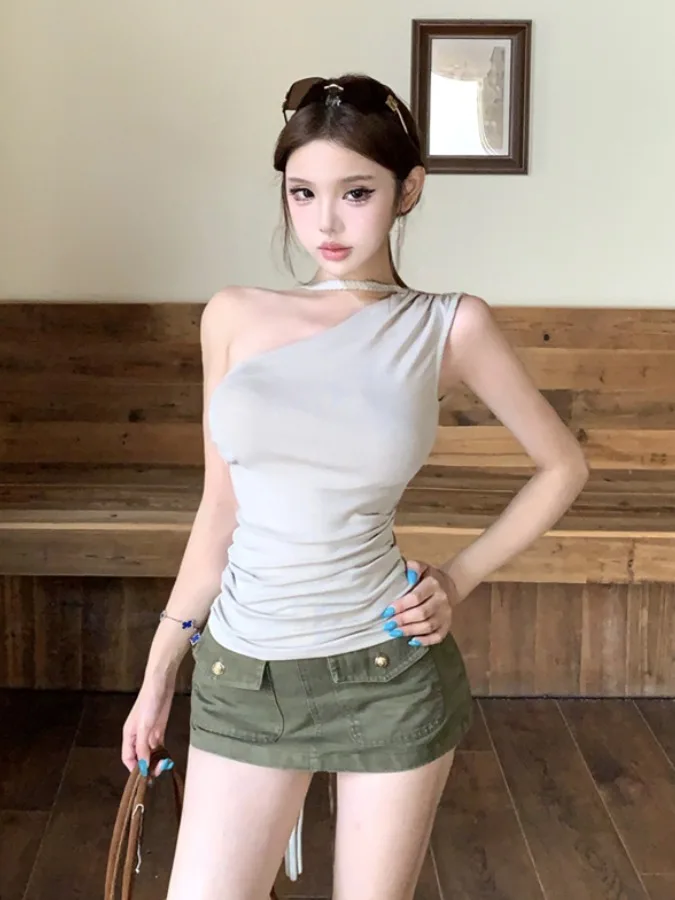 Slimming Hot Girl Workwear Short Skirt Two-Piece Set Women's Summer New Waist-Cinching Shoulder-Hanging Top And Skirt Set
Slimming Hot Girl Workwear Short Skirt Two-Piece Set Women's Summer New Waist-Cinching Shoulder-Hanging Top And Skirt Set