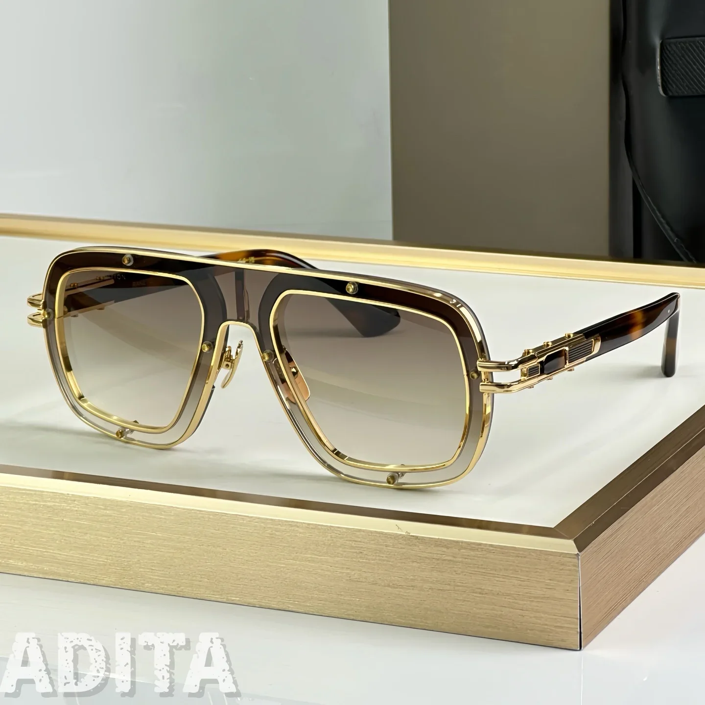 DT RAKETO DTS427 Top Quality Sunglasses For Men Classic Women Luxury Brand Designer Fashion Sun Glasses UV400 With Box
DT RAKETO DTS427 Top Quality Sunglasses For Men Classic Women Luxury Brand Designer Fashion Sun Glasses UV400 With Box