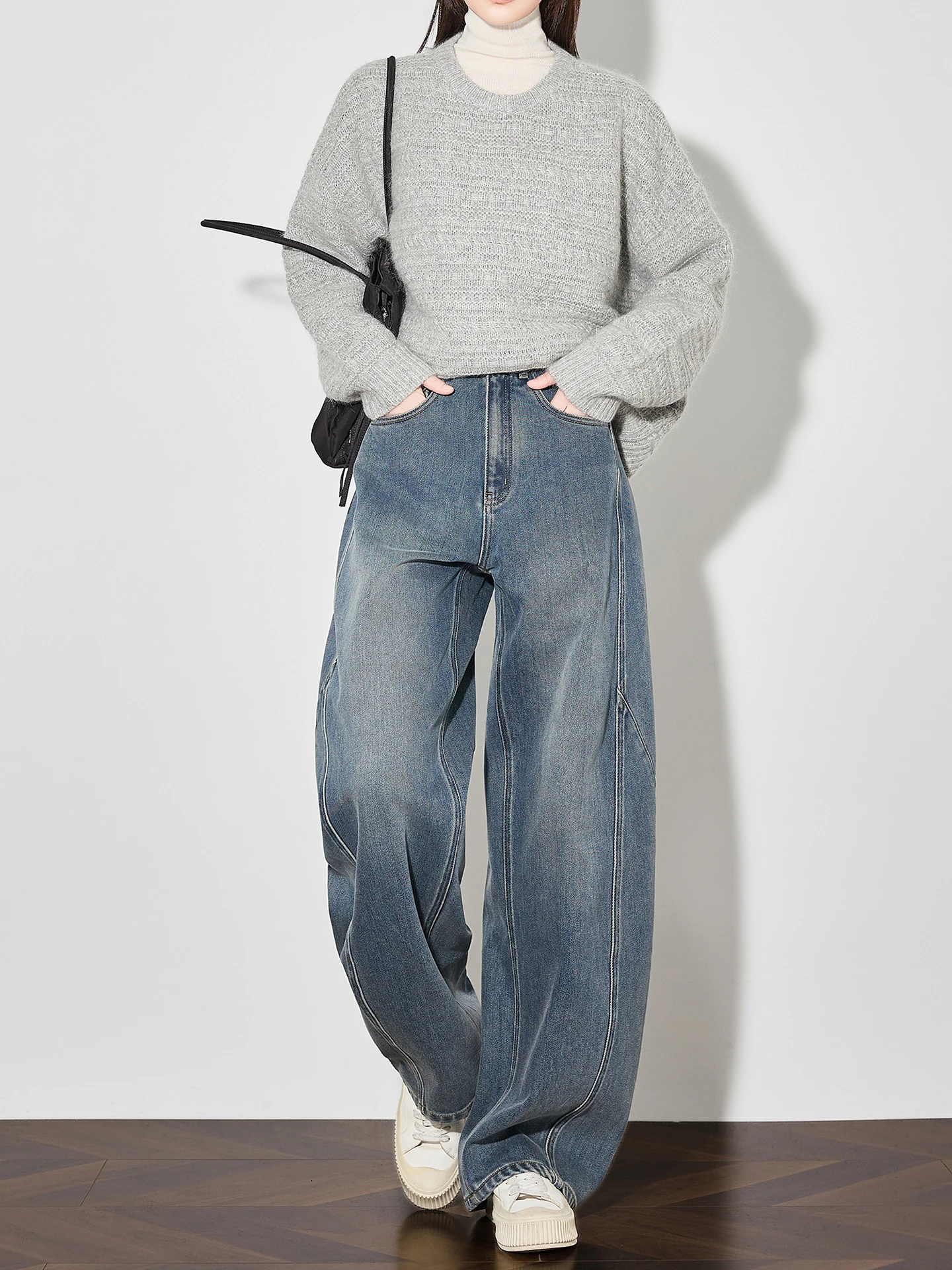 Женские зимние джинсы Gold Ratio Vintage синего цвета, утепленные флисом, с высокой талией, широкими штанинами, удлиненные, для повседневной носки
Женские зимние джинсы Gold Ratio Vintage синего цвета, утепленные флисом, с высокой талией, широкими штанинами, удлиненные, для повседневной носки