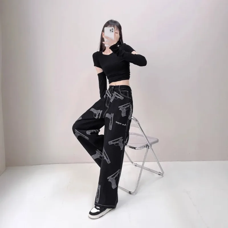 New Hip-hop Washed Jeans Men's and Women's High-quality American Pistol Print Straight Pants Graphic Jeans
New Hip-hop Washed Jeans Men's and Women's High-quality American Pistol Print Straight Pants Graphic Jeans