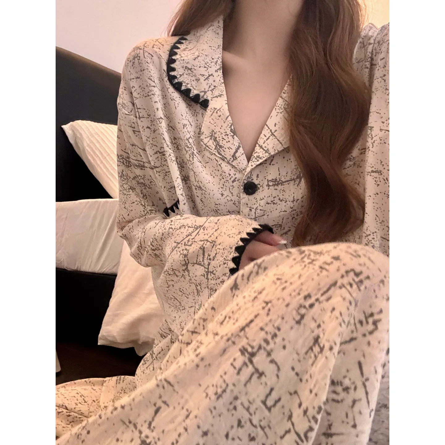Spring New Cloud Cotton Pajamas Women's Simple Print Loose Korean Style Sweet Cute Home Clothes Set Women's Comfortable Sleep...
Spring New Cloud Cotton Pajamas Women's Simple Print Loose Korean Style Sweet Cute Home Clothes Set Women's Comfortable Sleep...