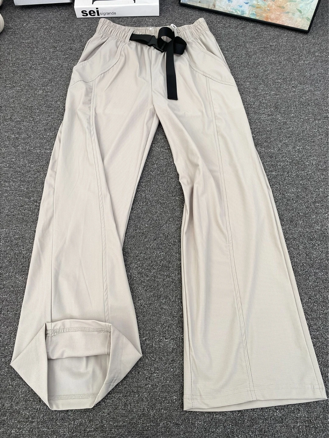 Мужские летние тонкие охлаждающие быстросохнущие спортивные брюки из ледяного шелка CleanFit прямого кроя, свободные повседневные брюки для отдыха
Мужские летние тонкие охлаждающие быстросохнущие спортивные брюки из ледяного шелка CleanFit прямого кроя, свободные повседневные брюки для отдыха