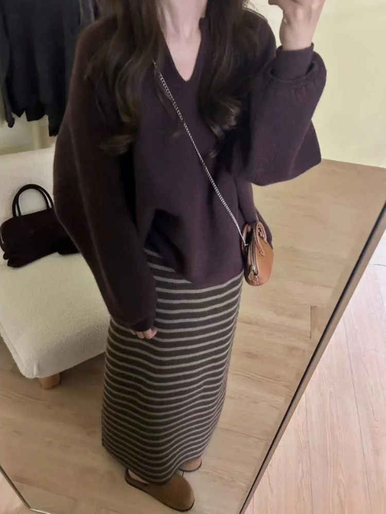 Khaki Striped Knitted High Waist Skirt Women's Autumn Winter New Small Size Korean Sle Elastic Straight Tube Midi Skirt
Khaki Striped Knitted High Waist Skirt Women's Autumn Winter New Small Size Korean Sle Elastic Straight Tube Midi Skirt