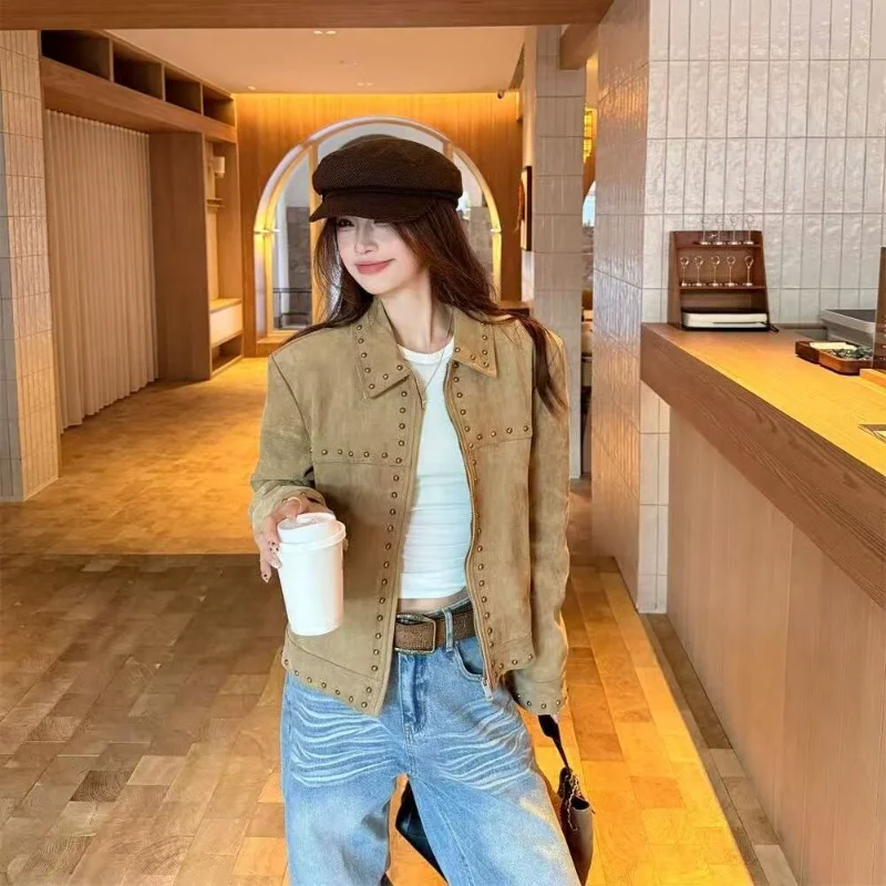 2026 Spring Rivet Streetwear Vintage Jackets Women Y2k Aesthetic Loose Casual Zipper Coats Harajuku Solid Cropped Grunge Tops
2026 Spring Rivet Streetwear Vintage Jackets Women Y2k Aesthetic Loose Casual Zipper Coats Harajuku Solid Cropped Grunge Tops