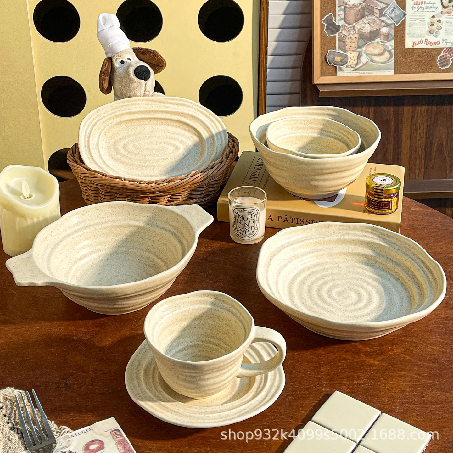 Wabi-Sabi Style Irregular Threaded Deep Bowls, Vintage Frosted Ceramic Salad & Dessert Plates for Catering
Wabi-Sabi Style Irregular Threaded Deep Bowls, Vintage Frosted Ceramic Salad & Dessert Plates for Catering