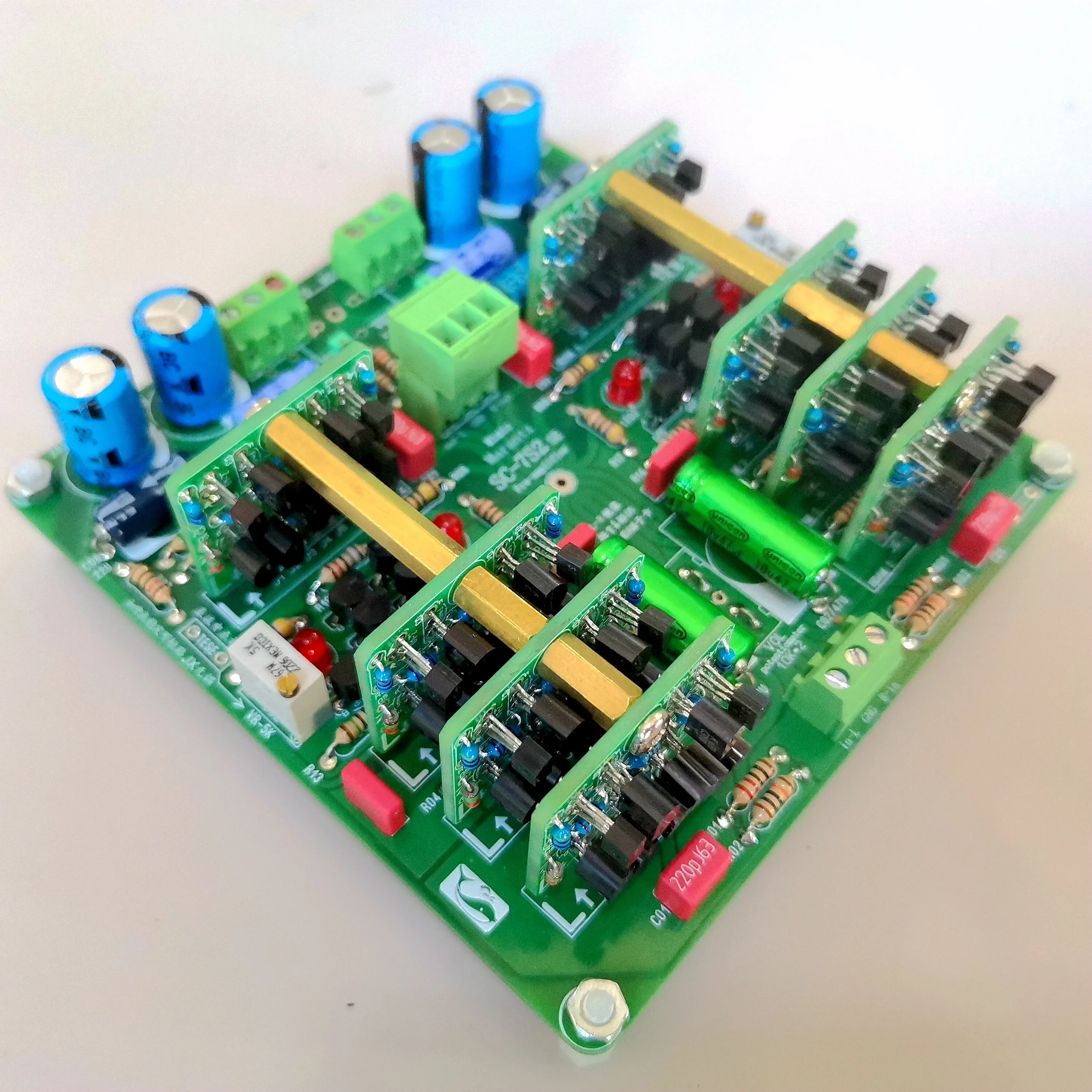 HDAM-SA3 Marantz SC-7S2 Style Fully Discrete CFA Current Feedback DIY Preamplifier Board
HDAM-SA3 Marantz SC-7S2 Style Fully Discrete CFA Current Feedback DIY Preamplifier Board