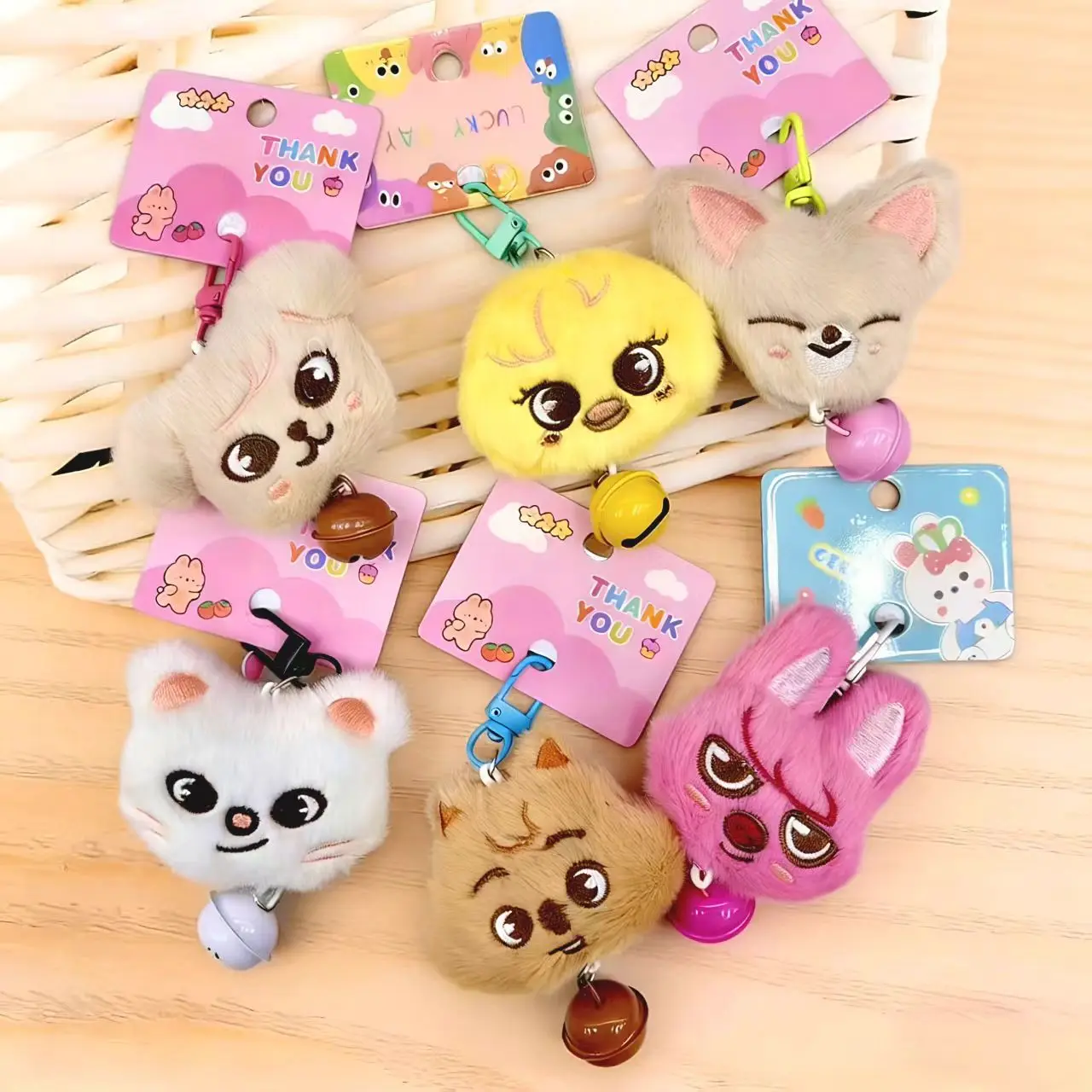 SKZOO Stray Kids New Plush Toy Keychain Kpop Cartoon Animal Head Bell Accessories Pendant Backpack Car Keychain SKZ Fan Gift
SKZOO Stray Kids New Plush Toy Keychain Kpop Cartoon Animal Head Bell Accessories Pendant Backpack Car Keychain SKZ Fan Gift