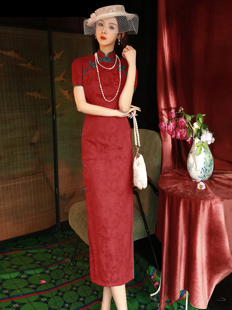 Red Long Qipao Dr Ele High Slit ort Sve Women's Faionable New 2024 Summer Lightweight Qipao for Mother of the B...
Red Long Qipao Dr Ele High Slit ort Sve Women's Faionable New 2024 Summer Lightweight Qipao for Mother of the B...