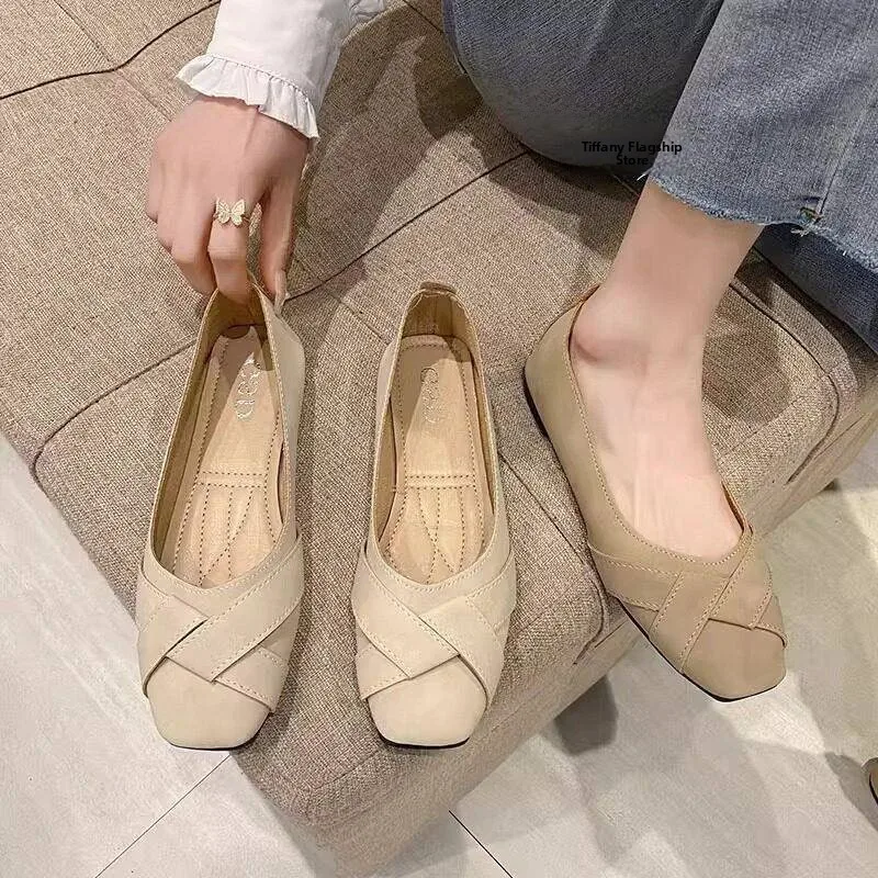 Comfortable Flat Shoes Spring 2026 Women's Fairy Style Soft Bottom Beautiful Casual Fashion Single Shoes Easy to Wear round Toe
Comfortable Flat Shoes Spring 2026 Women's Fairy Style Soft Bottom Beautiful Casual Fashion Single Shoes Easy to Wear round Toe