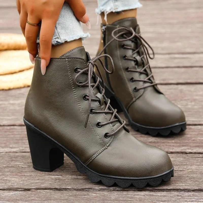 2026 New Brown High Heel Short Boots Women Outdoor Casual Round Toe Thick Heel Ankle Boots Woman Zipper Platform Booties
2026 New Brown High Heel Short Boots Women Outdoor Casual Round Toe Thick Heel Ankle Boots Woman Zipper Platform Booties