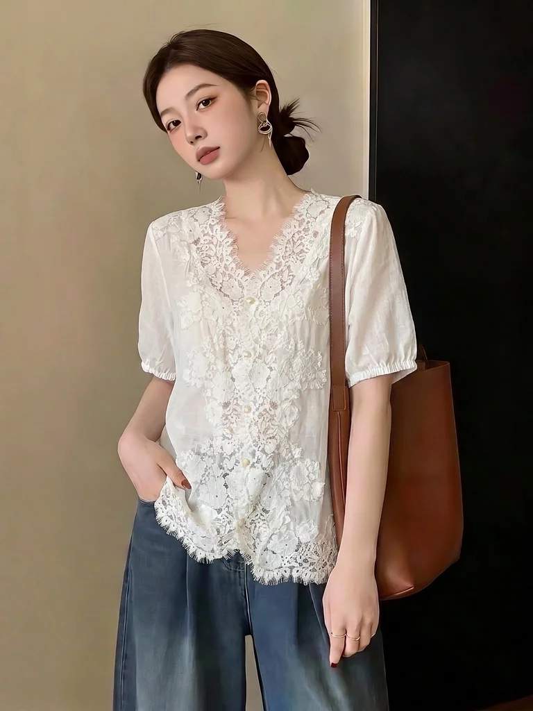 Lace Hook Flower Hollow V-neck Short Sleeve Shirt Women's Summer New Large Size Beautiful Top Korean Style Loose Fit Commute
Lace Hook Flower Hollow V-neck Short Sleeve Shirt Women's Summer New Large Size Beautiful Top Korean Style Loose Fit Commute