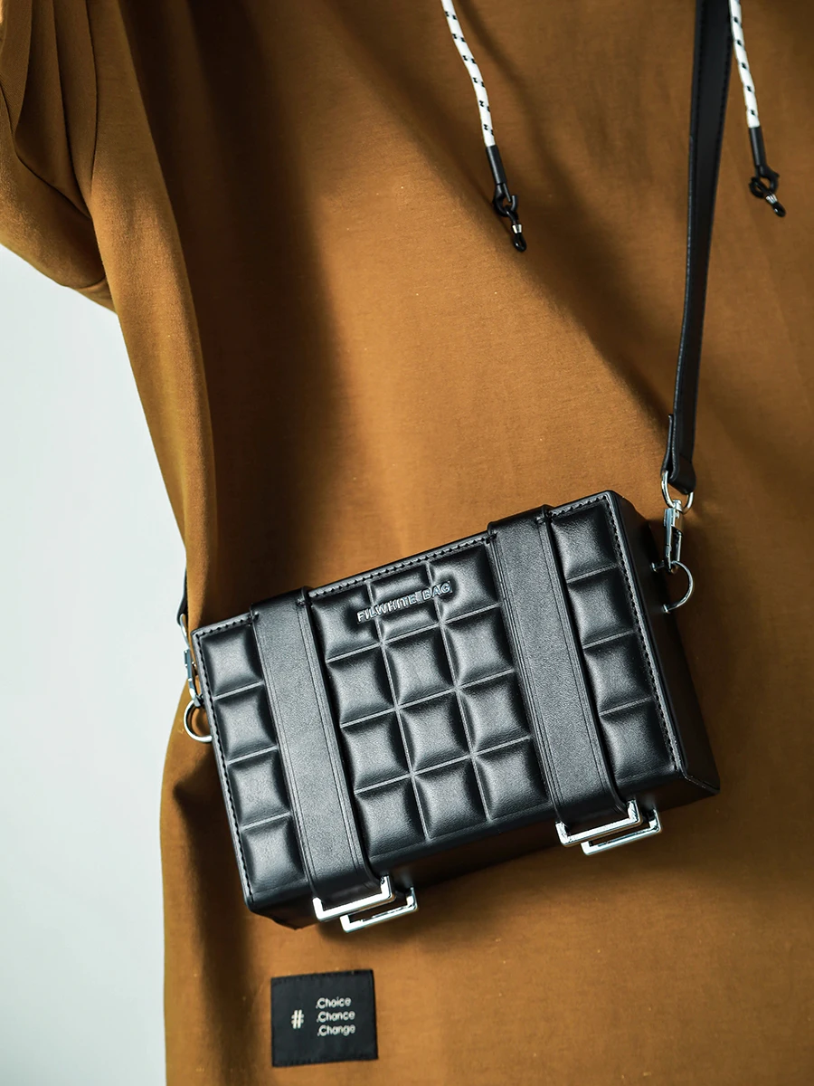 Niche Design Messenger Bag Square Bag Lovers Ins Fashion Brand Premium Box Bag Boys Shoulder Bag
Niche Design Messenger Bag Square Bag Lovers Ins Fashion Brand Premium Box Bag Boys Shoulder Bag
