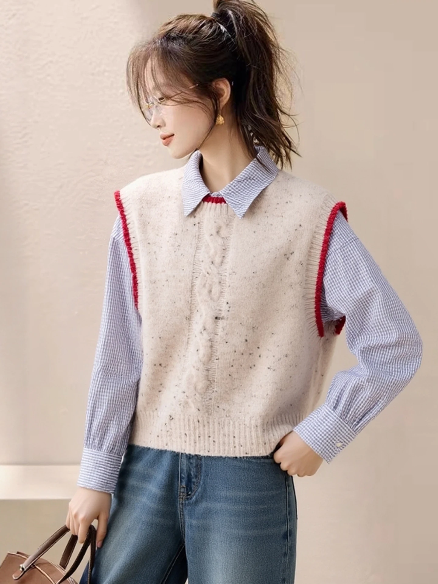 Вязаная майка-топ с круглым вырезом Color Blo Svel: повседневная, приятная к телу, для многослойных образов, зимняя, модная, для города
Вязаная майка-топ с круглым вырезом Color Blo Svel: повседневная, приятная к телу, для многослойных образов, зимняя, модная, для города