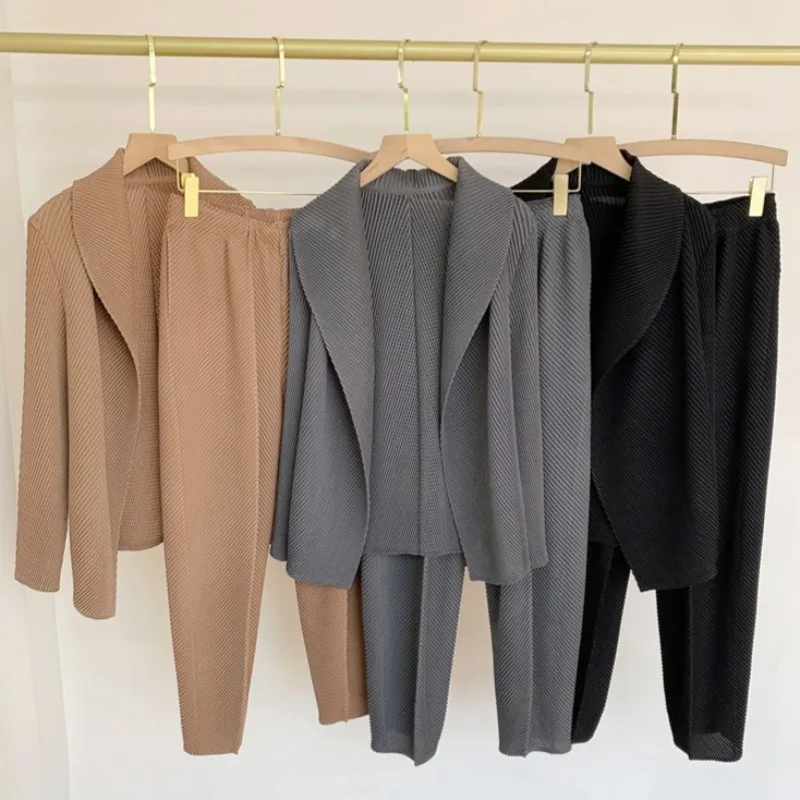 2026, весенне-осенняя новая женская верхняя куртка, простая темпераментная повседневная плиссированная брюки-харун с редисом, одежда для отдыха и отдыха
2026, весенне-осенняя новая женская верхняя куртка, простая темпераментная повседневная плиссированная брюки-харун с редисом, одежда для отдыха и отдыха