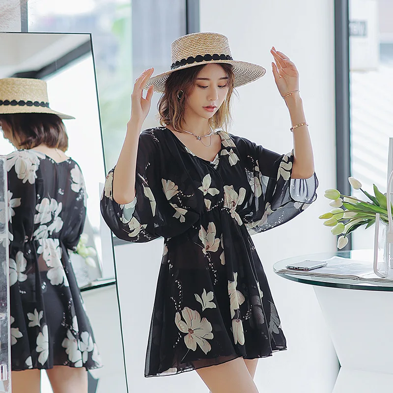 Summer Sexy Swimwear Women 3 Piece Set Vintage Print Elegant Swimsuits Fashion Sweet Hipster Y2k Floral Drape Irregular Bikinis
Summer Sexy Swimwear Women 3 Piece Set Vintage Print Elegant Swimsuits Fashion Sweet Hipster Y2k Floral Drape Irregular Bikinis