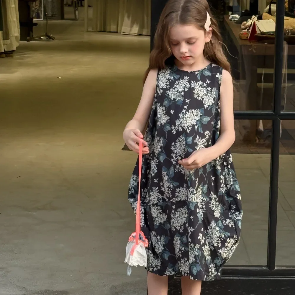 Korean Flower Lantern Skirt Middle Older Skirt Fashion Casual 2025 Summer Girls Floral Vest Dress Girls dress
Korean Flower Lantern Skirt Middle Older Skirt Fashion Casual 2025 Summer Girls Floral Vest Dress Girls dress