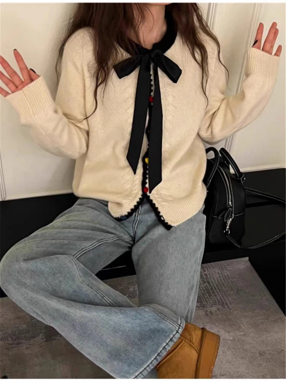 New Women's Knitted Sweater Cardigan 2024 Fall Long Sleeve Crew Neck Tie With Bow Comfortable Loose Ladies Coat
New Women's Knitted Sweater Cardigan 2024 Fall Long Sleeve Crew Neck Tie With Bow Comfortable Loose Ladies Coat