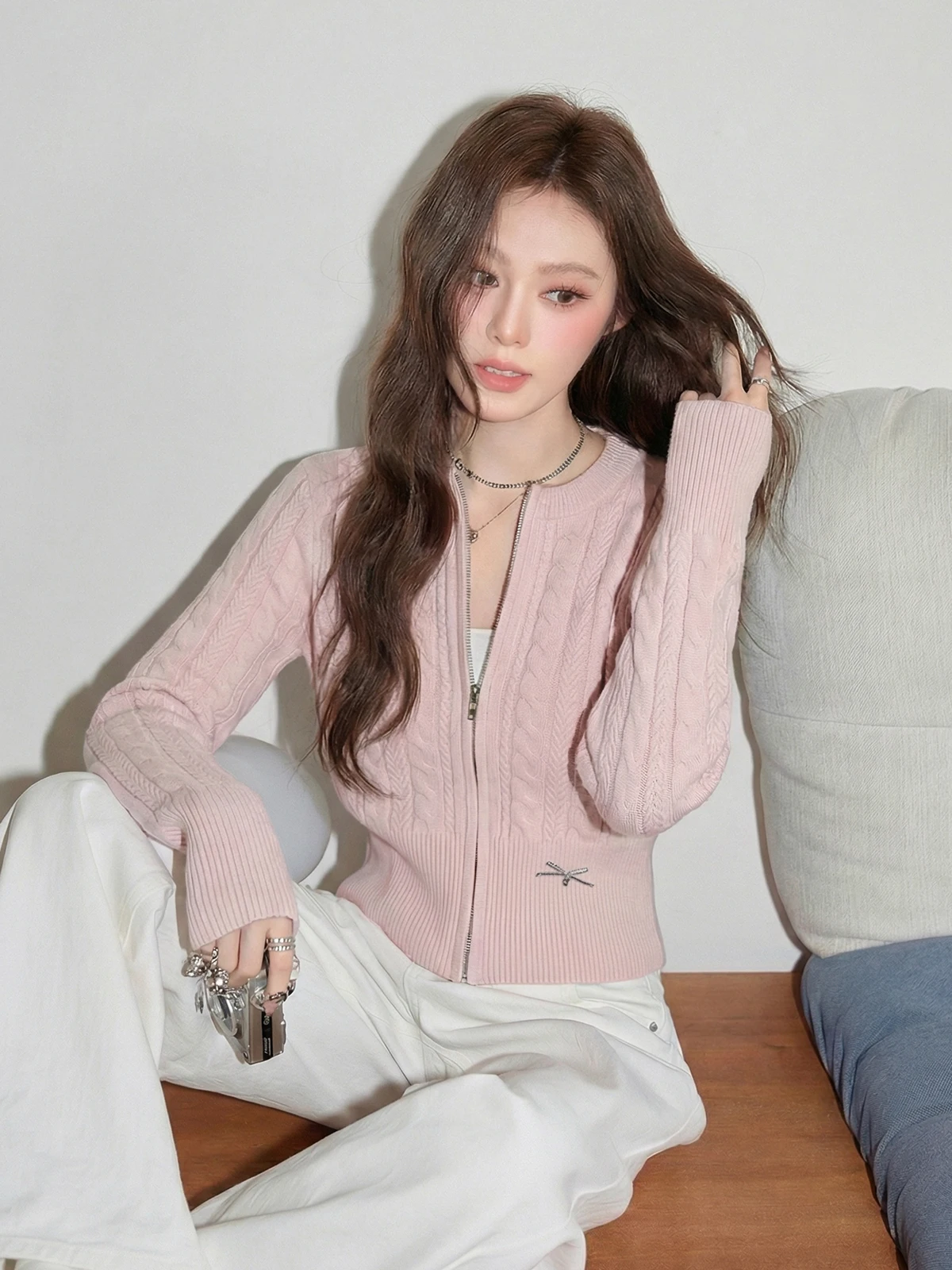 Slim Fit Knitted Cardigan Women's Early Spring Knot Waist Cinching Outerwear Zipper Closure Soft Long Sve Sweater
Slim Fit Knitted Cardigan Women's Early Spring Knot Waist Cinching Outerwear Zipper Closure Soft Long Sve Sweater