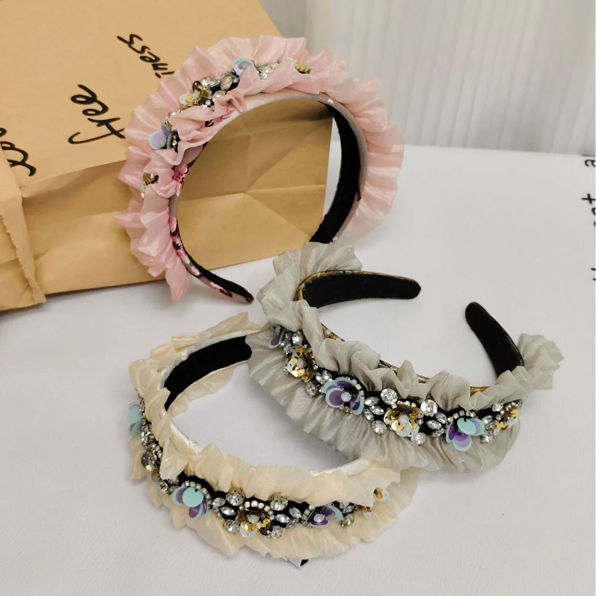 Spring New Arrivals: Ruffled Edge Hand-embroidered Rhinestone-studded Lace Headband Hair Accessory
Spring New Arrivals: Ruffled Edge Hand-embroidered Rhinestone-studded Lace Headband Hair Accessory
